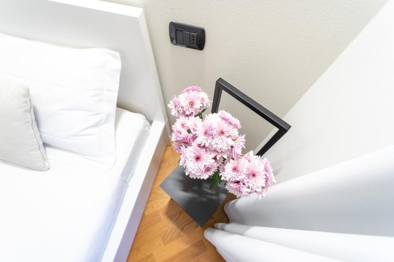 White Flat In Como City Center By Rent All Côme Esterno foto